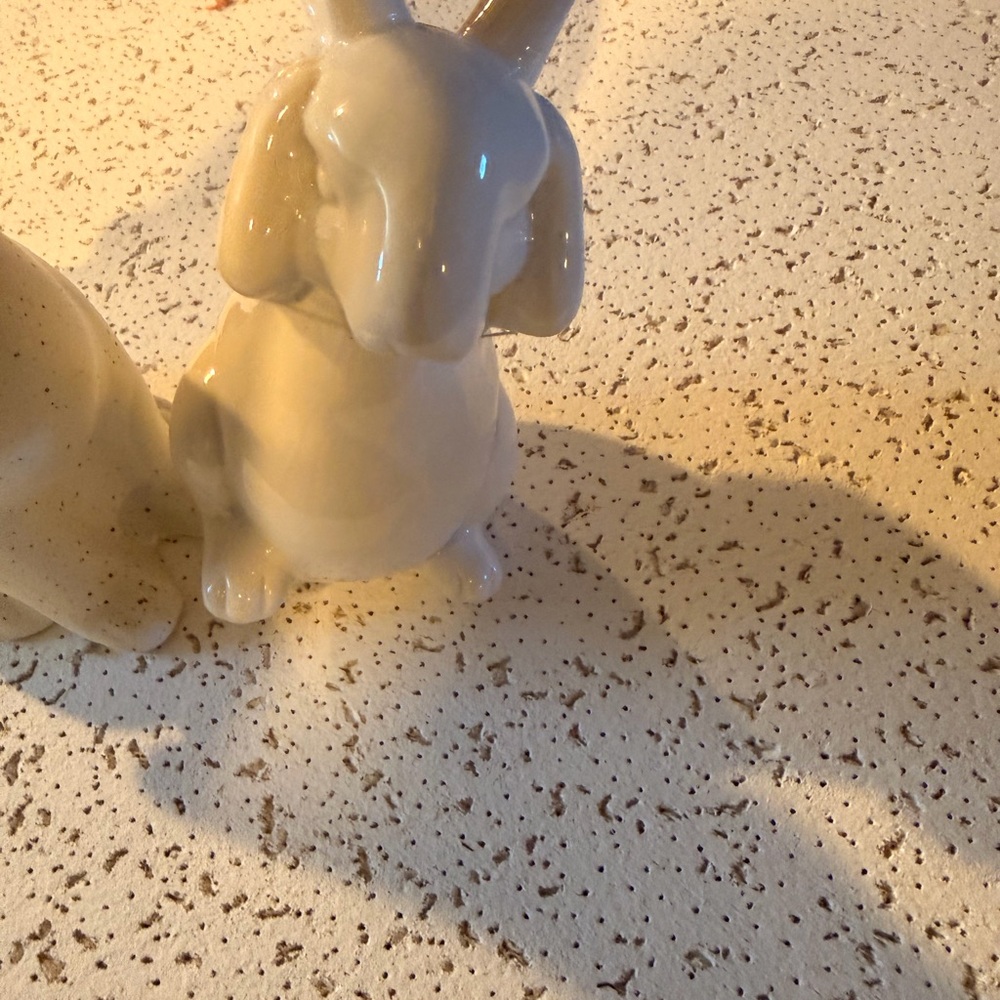 Ceramic Dachshund Figurine - Cream Decorative Accent